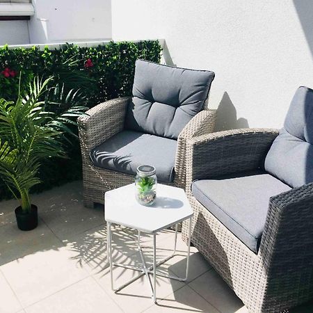 Studio Cosy Et Moderne Au Couchant Situe 150M De La Plage -Avec Parking Gratuit Prive - 25M2 - Climatise - Balcon - Wifi Gratuit La Grande-Motte Eksteriør bilde