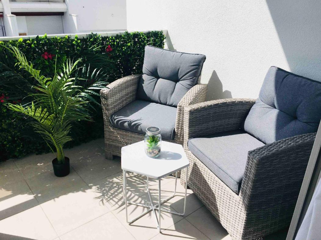 Studio Cosy Et Moderne Au Couchant Situe 150M De La Plage -Avec Parking Gratuit Prive - 25M2 - Climatise - Balcon - Wifi Gratuit La Grande-Motte Eksteriør bilde